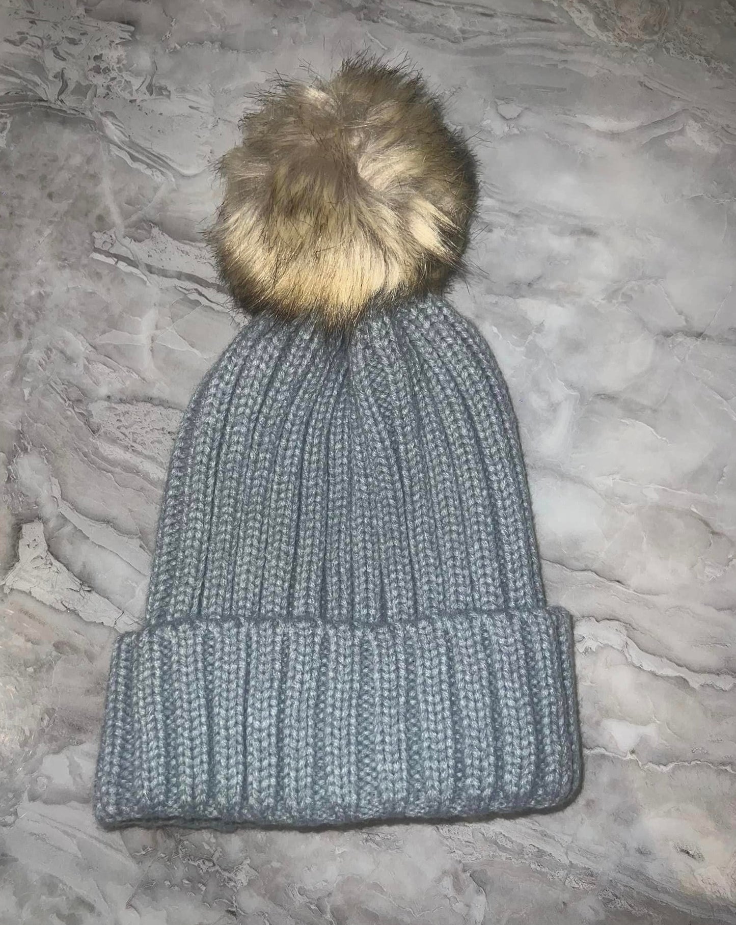 Faux fur ribbed bobble hat