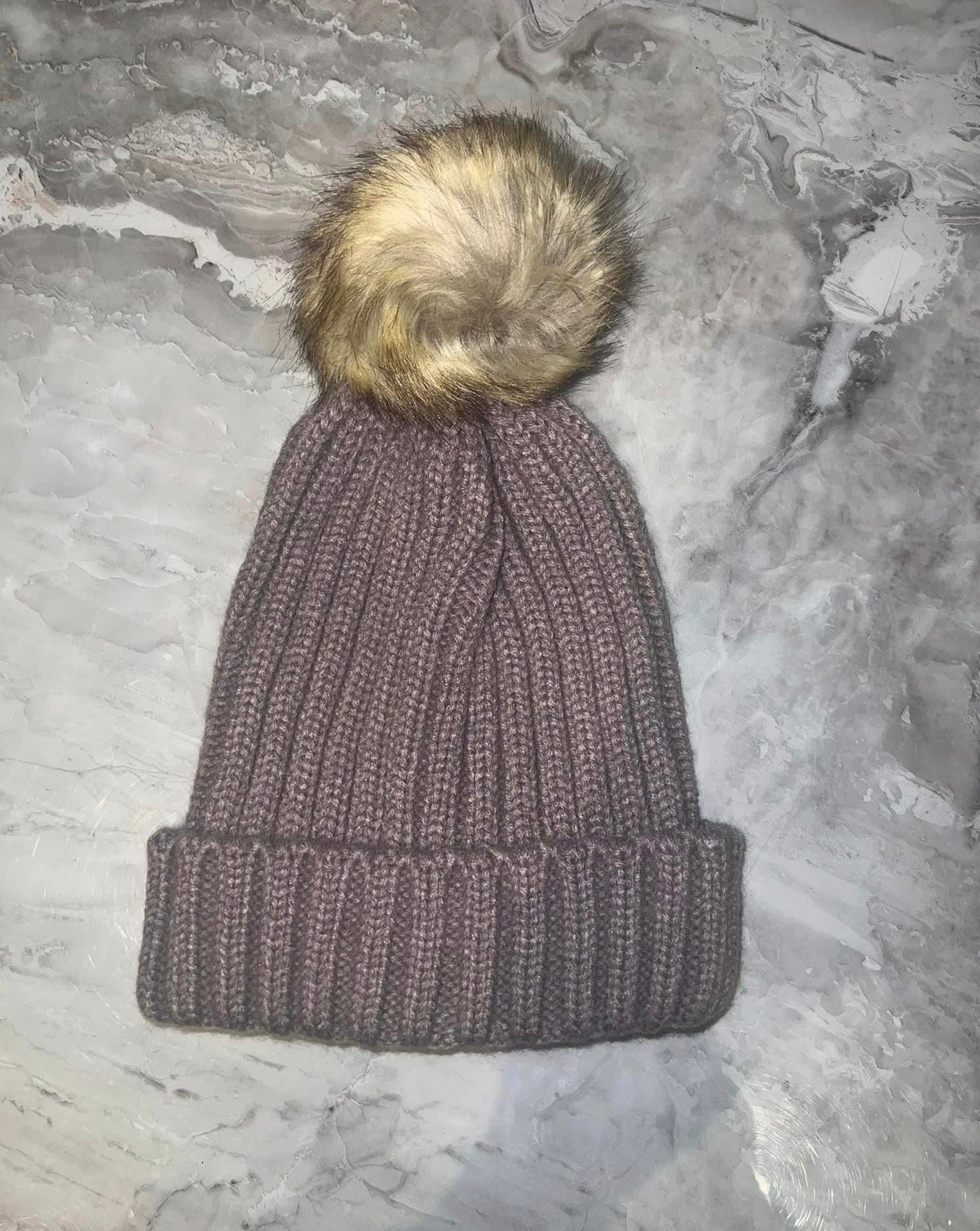 Faux fur ribbed bobble hat